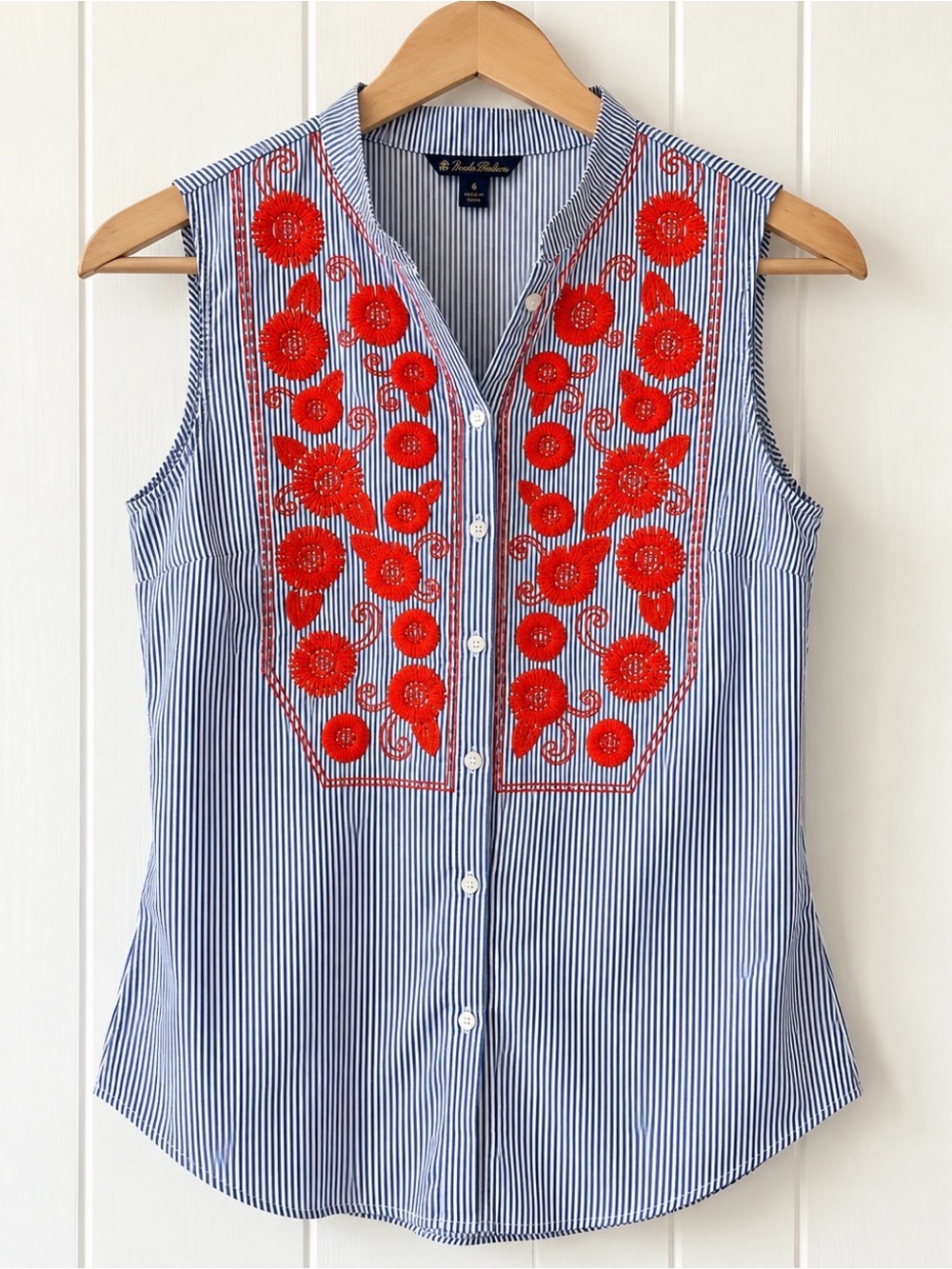 Brooks Brothers Embroidered Striped Sleeveless Button Front Top – Size 6